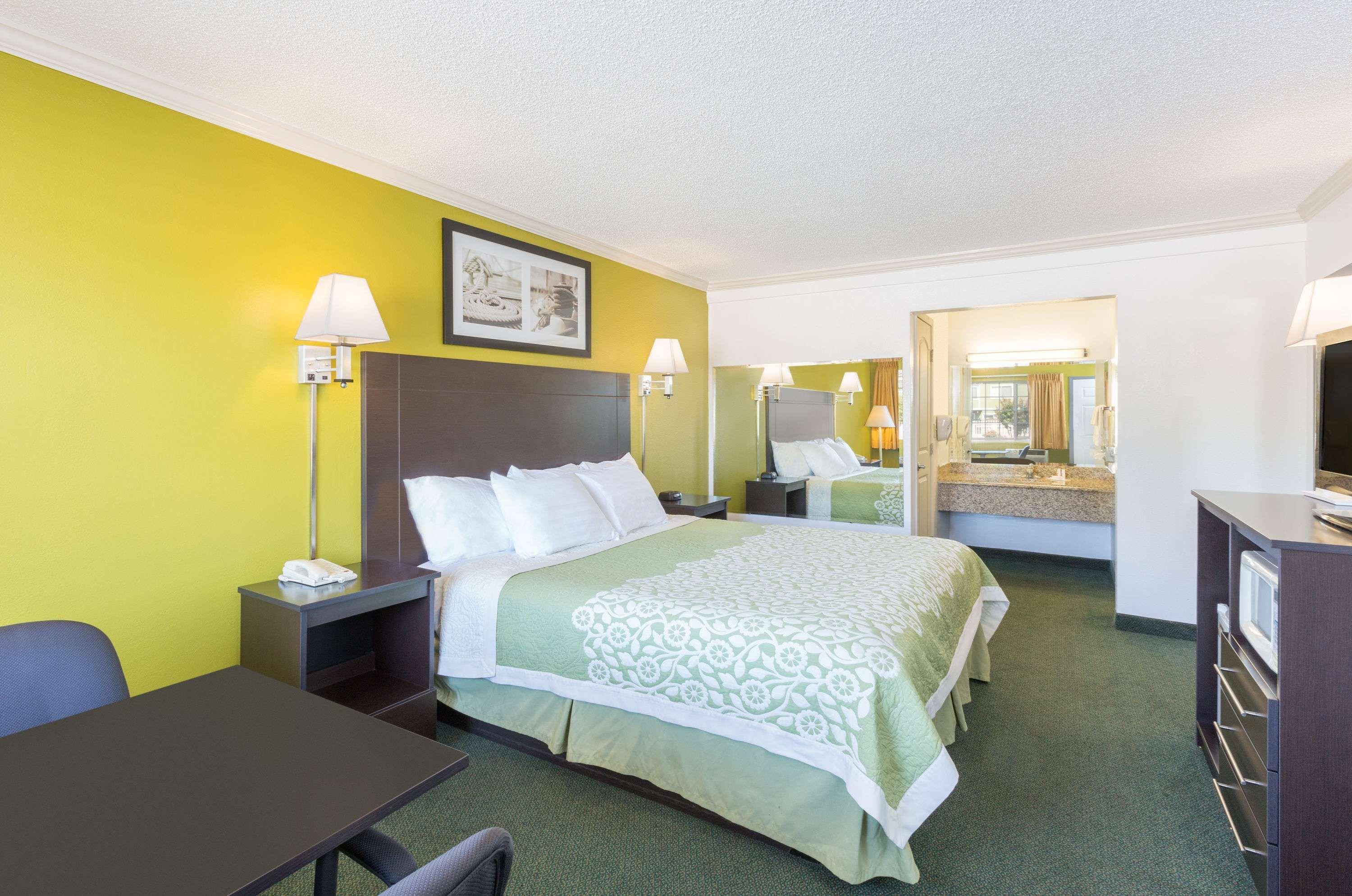 Days Inn By Wyndham キング・シティ エクステリア 写真