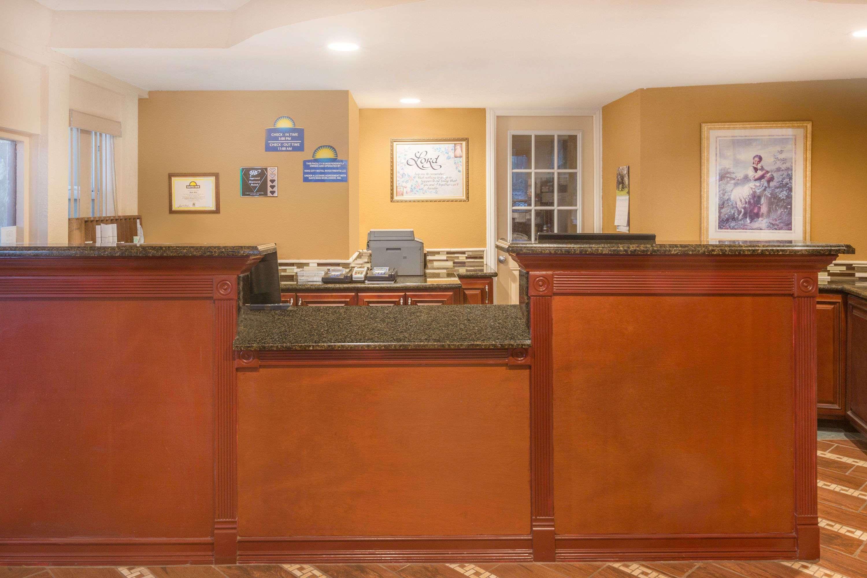 Days Inn By Wyndham キング・シティ エクステリア 写真
