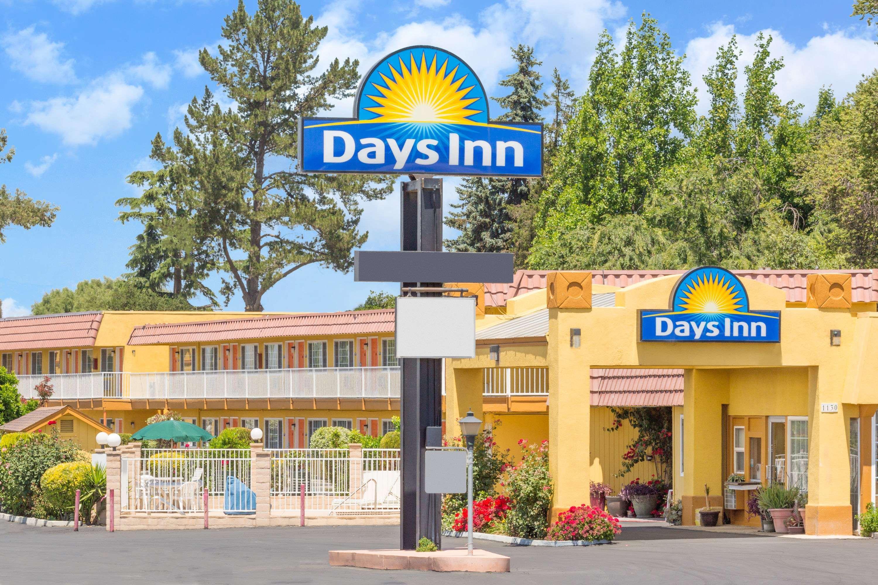Days Inn By Wyndham キング・シティ エクステリア 写真